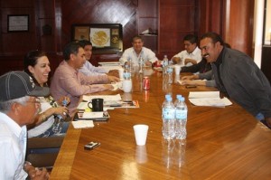 Despide ayuntamiento a otros dos funcionarios  en Villagrán