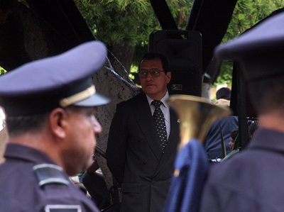 Oposición pide sea destituido Oposición pide sea destituido