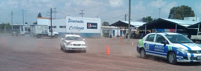Reciben policías  y tránsitos municipales curso de manejo defensivo, ofensivo y pericias.