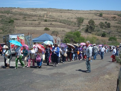 Peregrinación al templo del señor del Amparo Peregrinación al templo del señor del Amparo
