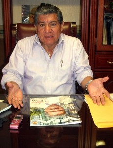  A cambio del Jaguar, se recibirían tres autos austeros, tipo Tsuru 