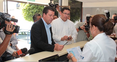 Luego de hacer pública su declaración patrimonial hoy se sometió a un examen antidoping el que resulto negativo Luego de hacer pública su declaración patrimonial hoy se sometió a un examen antidoping el que resulto negativo