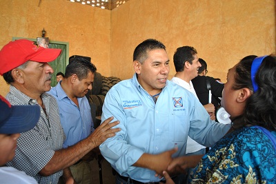 Rito Vargas inicia con propuestas su campaña