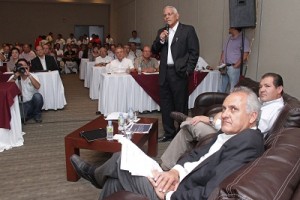 LLAMA A GOBERNADOR A ACTUAR EN LEGALIDAD LLAMA A GOBERNADOR A ACTUAR EN LEGALIDAD