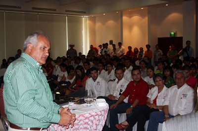 Necesarias 25 nuevas preparatorias en la entidad; Torres Landa