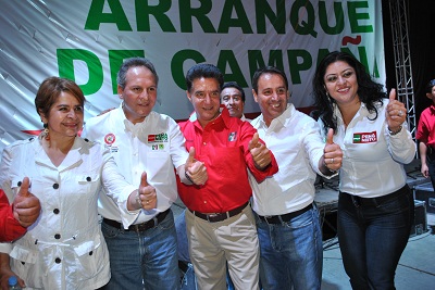 Pepe Velázquez Gerardo Sánchez García, líder nacional de la Confederación Nacional Campesina; así como Rigoberto Paredes Villagómez dirigente estatal de la CNC; además de la candidata a la diputación Federal María Elena Cano, Claudia Navarrete candidata al senado de la republica.