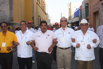 El desfile del día del trabajo la lucha obrera se convirtió en un acto partidista