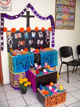 Fue colocado un altar de muertos en honor a los directivos y elementos que formaron parte de la corporación, y que ya fallecieron. Fue colocado un altar de muertos en honor a los directivos y elementos que formaron parte de la corporación, y que ya fallecieron.