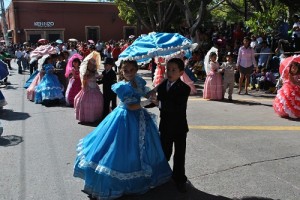 El Alcalde Rito Vargas conmemora con desfile y verbena el CCII aniversario de la revolución mexicana