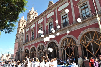 Participaron más de dos mil 200 personas