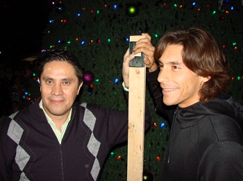 “El encendido del árbol representa la llegada de buenos tiempos”; René Mandujano