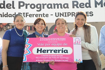 “Con estos productos queremos darles herramientas para que logren su crecimiento personal, familiar y económico”: Maru Carreño de Márquez.