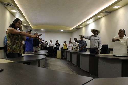 Se les tomó protesta a 14 delegados de comunidad y a 21 delegados de colonias.