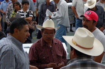 RITO ENTREGA APOYOS A PRODUCTORES AGRÍCOLAS