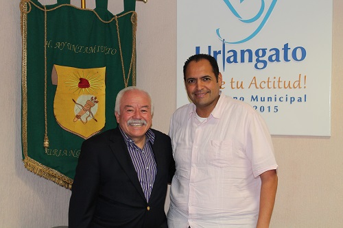 El Alcalde le dio la bienvenida al municipio.