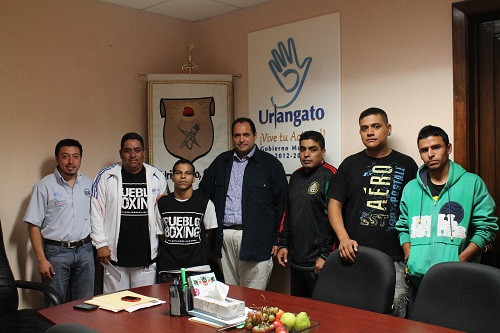 Boxeadores uriangatenses logran adjudicarse tres medallas en el torneo estatal de boxeo