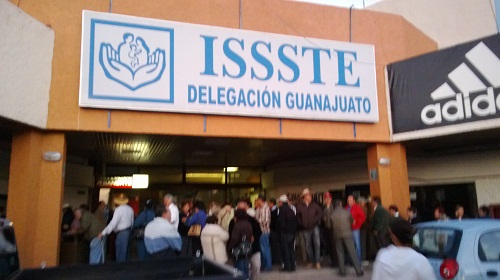 Toman la delegación del ISSSTE Maestros Jubilados