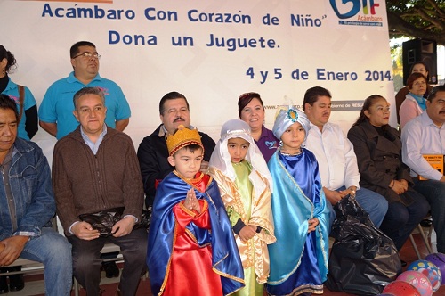 Arrancó el Kilómetro del Juguete en Acámbaro, para recaudar juguetes para los niños de escasos recursos económicos