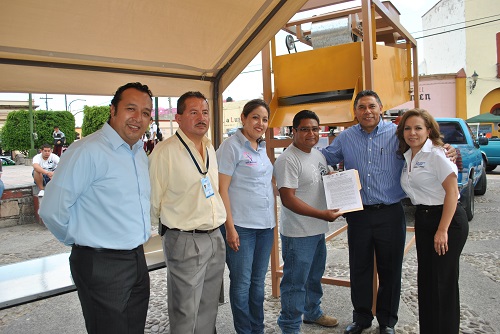 ENTREGAN DE PROYECTOS PRODUCTIVOS