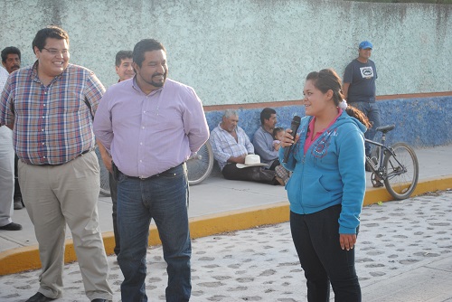 La C. Paulina, habitante de esta comunidad dio el agradecimiento al presidente municipal