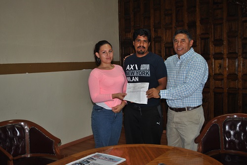 RITO HACE ENTREGA DE LOS APOYOS ECONÓMICOS PROMETIDOS A LOS DIFERENTES GRUPOS DE ESTA CIUDAD