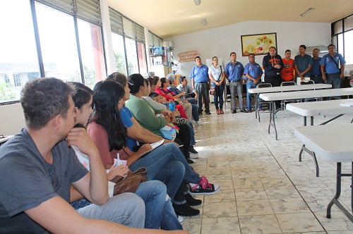 Dirección de Desarrollo Social imparte curso de elaboración de lácteos.