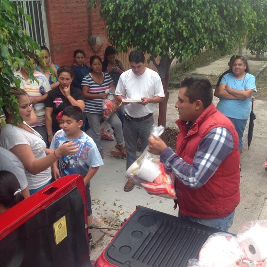 Israel Vázquez identificado con el PRI continua con acciones altruistas.