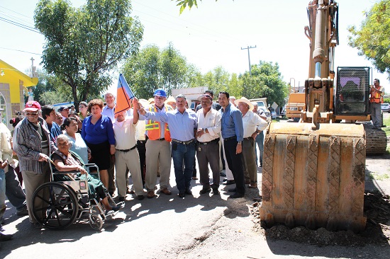 Arrancó la obra de ampliación de camino a la comunidad de San Nicolás de los Agustinos.