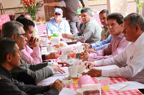 12178285_10153655541157667_295851085_n