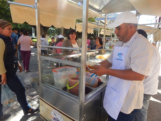 Posteriormente los beneficiaros ofrecieron una degustación a los presentes como forma de agradecimiento por haber recibido el apoyo por parte de las autoridades municipales y estatales.