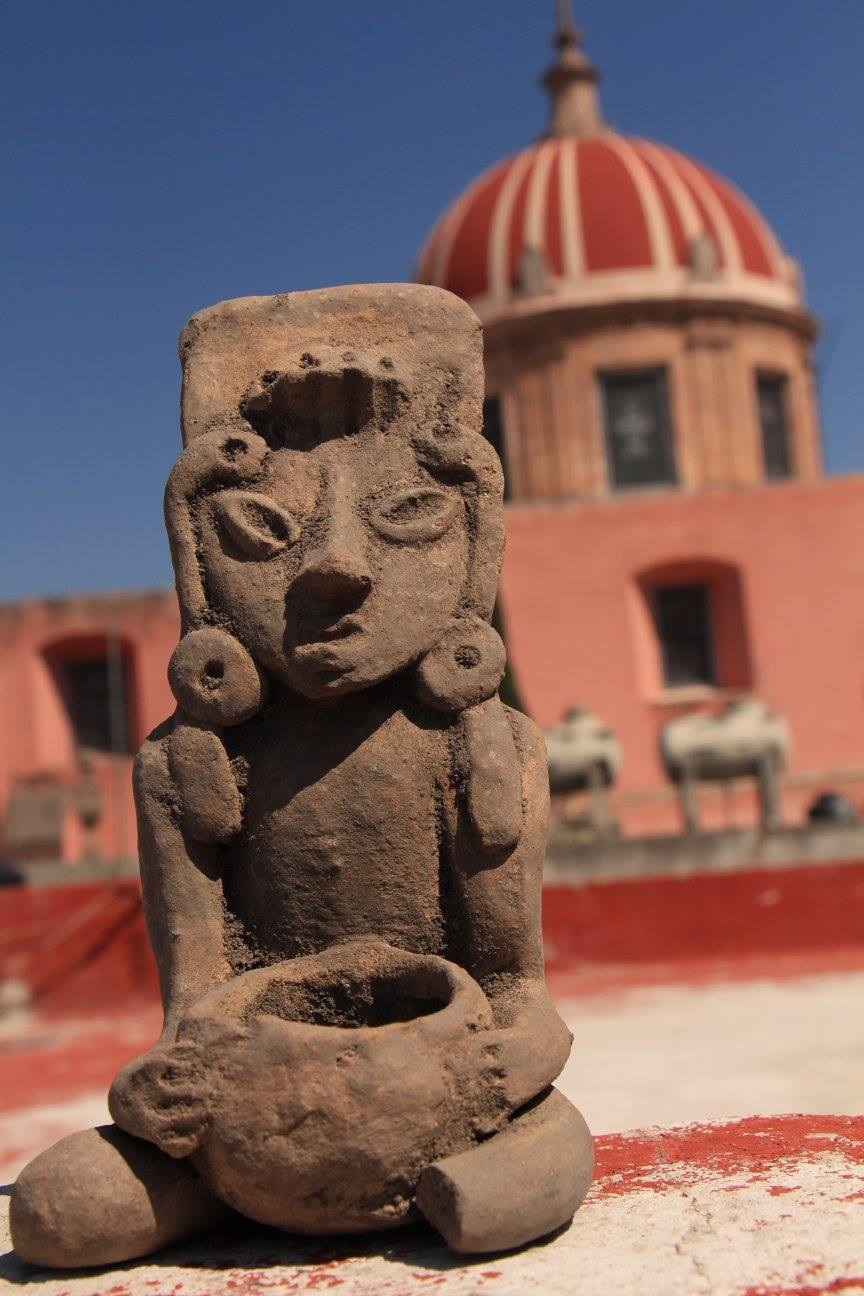 El regidor Erasto Patiño Soto, donó al archivo histórico Luis Castillo, piezas arqueológicas encontradas en una parcela que se encuentra en el ejido de san José del Carmen.