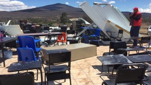 En Salvatierra más de cien estudiantes se quedaron sin escuela luego de que el viento derribará las paredes y techos de las aulas.