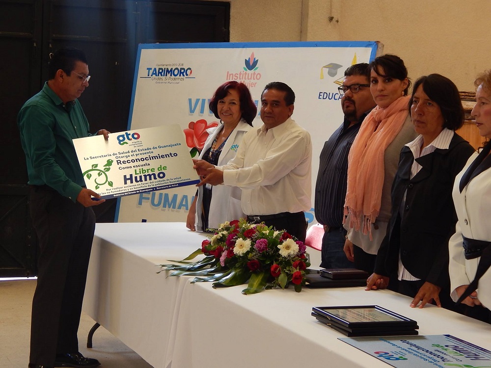 Para tal efecto, se llevaron a cabo diferentes conferencias y platicas alusivas al tema y a la par decenas de alumnos recorrieron las principales