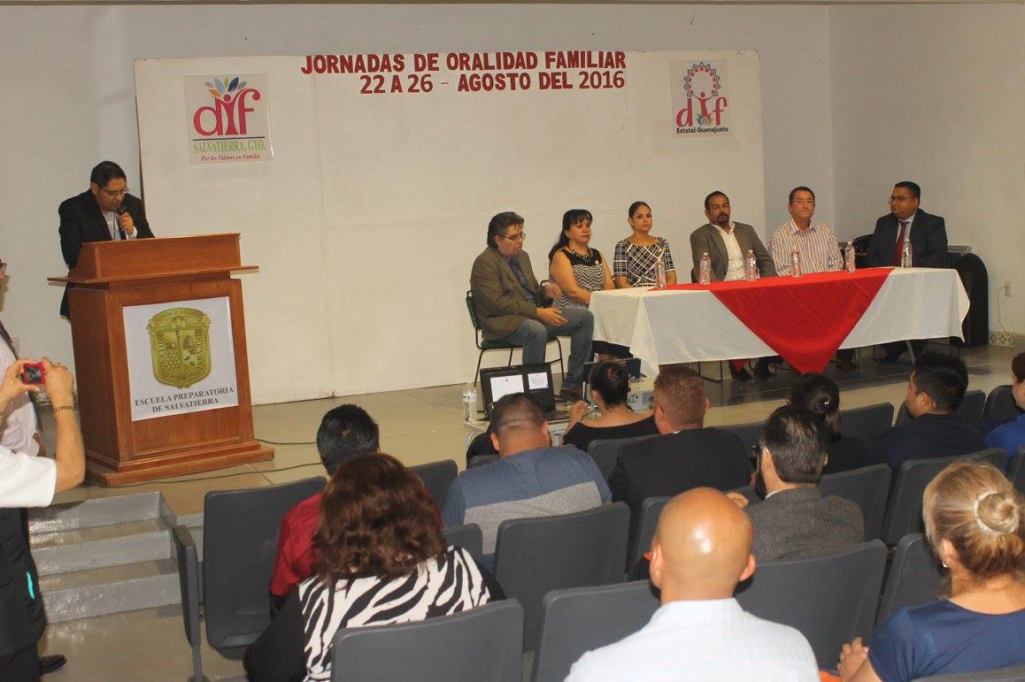 Dentro de estos talleres llevados a cabo del 22 al 26 de agosto, los asistentes vieron temas como; que son los juicios de oralidad familiar, peritajes en trabajo social, asistencia de menores en juicios de oralidad, protocolos para personas con discapacidad bajo el nuevo sistema de justicia, entre otros temas.