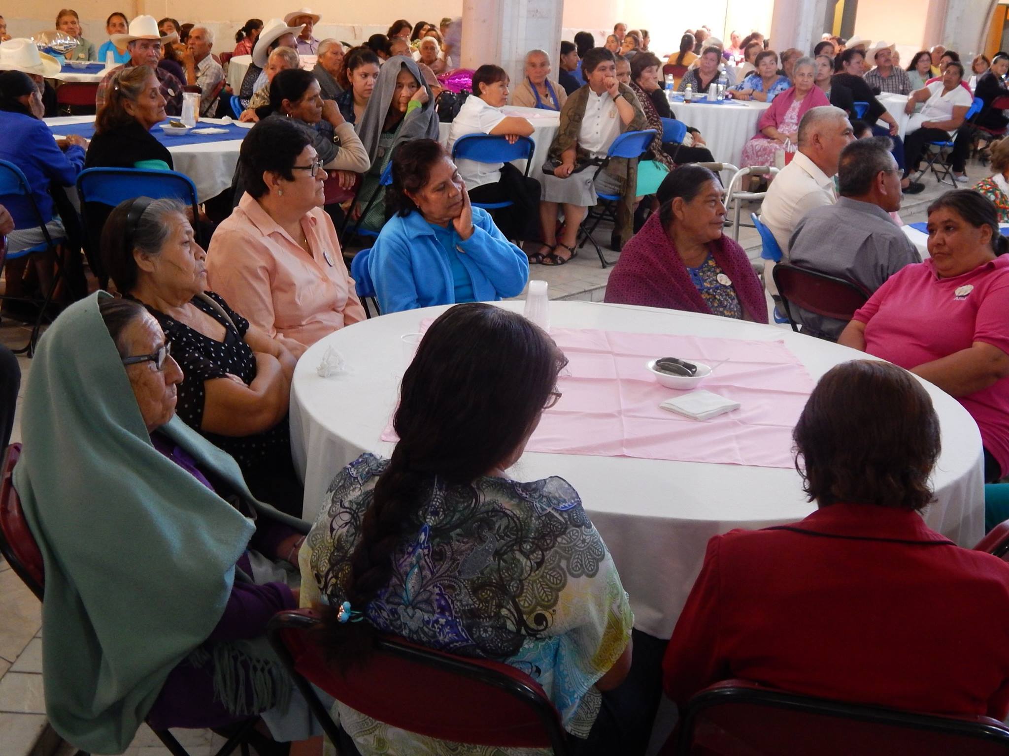 En su mensaje el presidente municipal Ing. Rafael Ramírez Tirado, dijo que siendo una fecha muy especial, no podía pasar desapercibida, fue por ello que el DIF preparó un gran evento con la finalidad de demostrarles lo importante que aun son para las familias los adultos mayores.