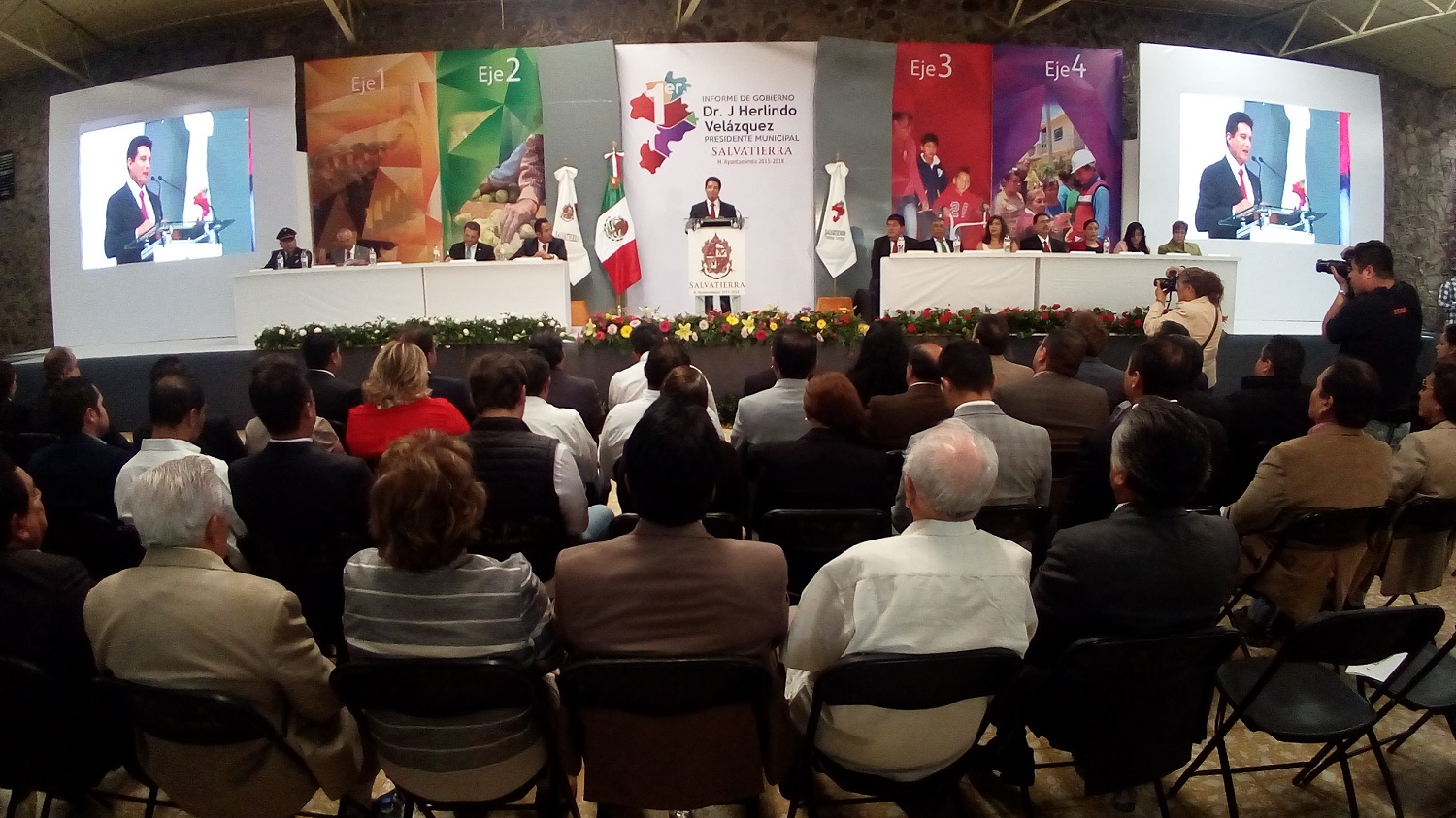 El evento duro aproximadamente tres horas y media, con la asistencia de Alcaldes de la región, incluso del Estado de Michoacán, diputados Locales y Federales y Delegados de la secretarias Federales como Claudia Navarrete de SEDESOL.
