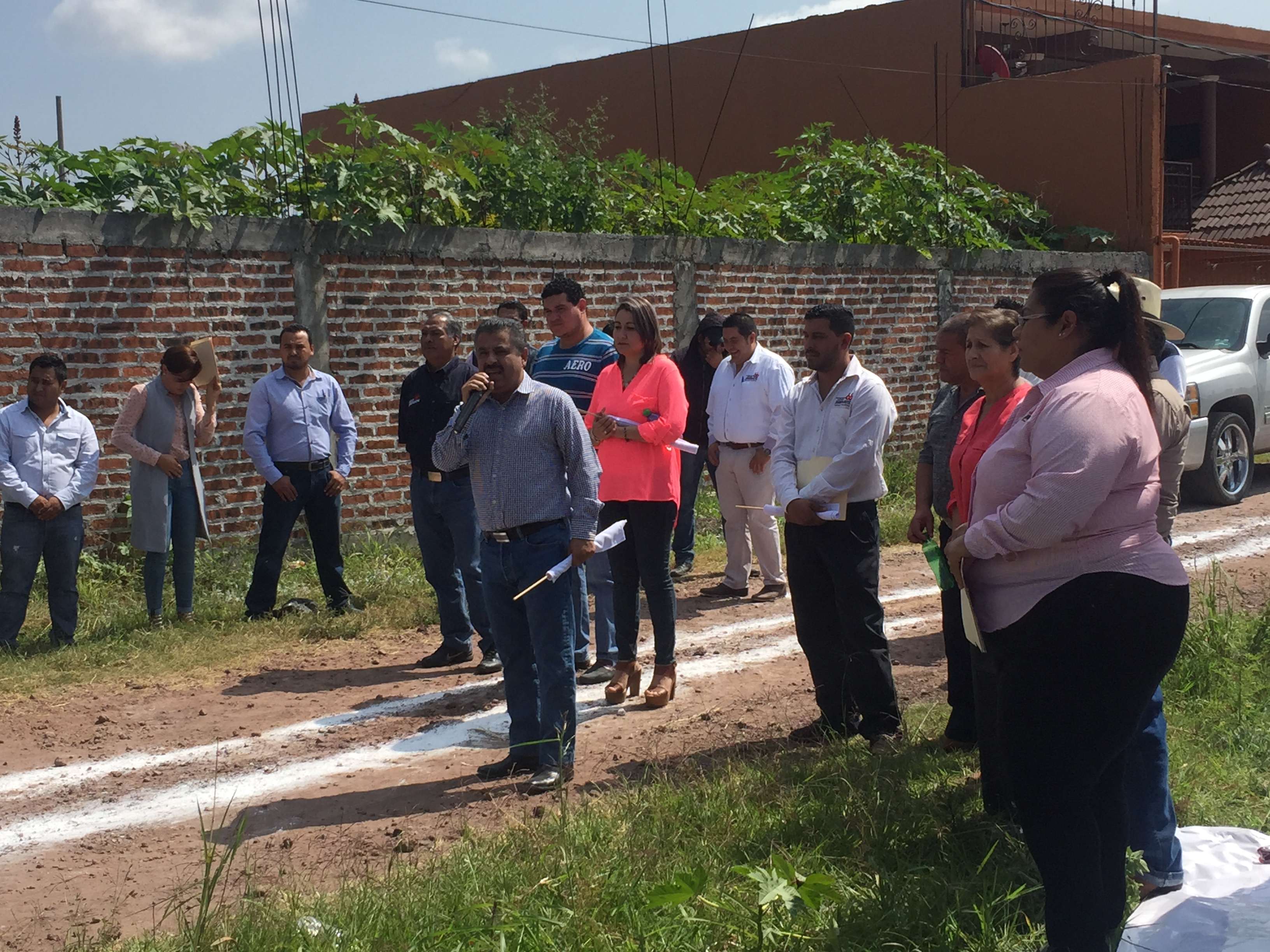 En su mensaje el diputado Federal David Mercado recalcó el apoyo a las familias que más lo necesitan por parte del gobierno federal, y los recursos que se han logrado gracias a las gestiones de la presidenta municipal y su equipo de trabajo.