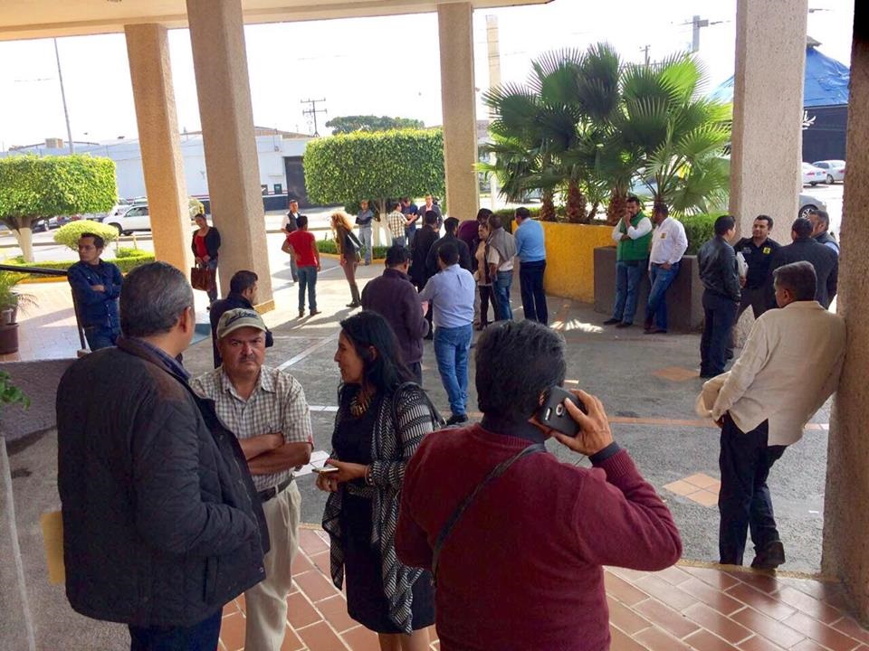 Más de 50 consejeros salieron la reunión estatal que se realizaría en Celaya, como protesta contra su dirigente Baltazar Zamudio, porque impidió el diálogo y debate de opiniones