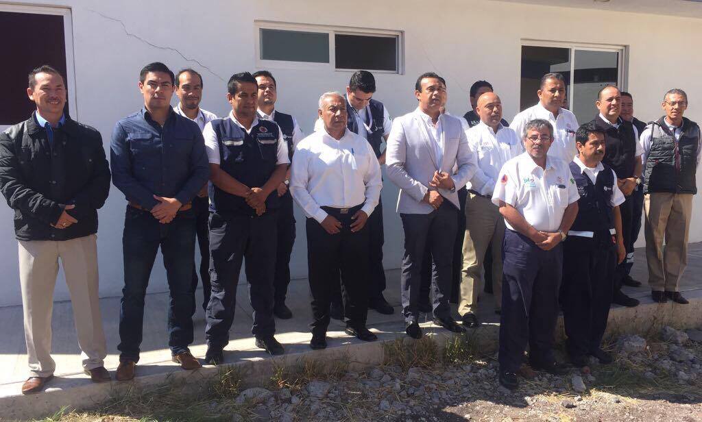 Cortazar fue sede de la reunión de titulares de PC, de cinco municipios que pertenecen a la región IV, en la que el alcalde Hugo Estefanía les pidió que cada uno haga lo mejor posible, pues es su responsabilidad proteger a los ciudadanos.