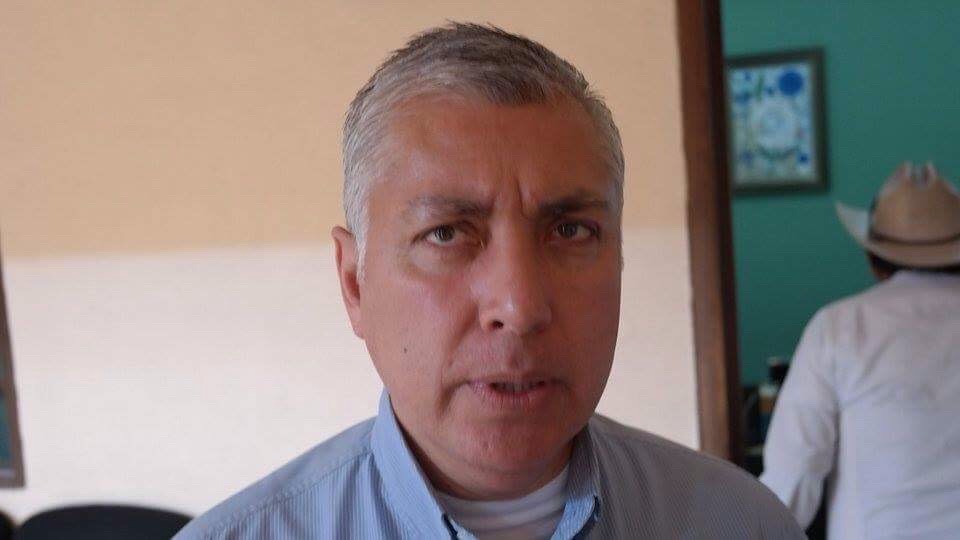 el Funcionario hizo un llamado a los automovilistas para evitar que el golpe económico sea mayor pues de ser sancionados, tendrían que pagar las verificaciones que tengan pendientes, los recargos que hayan generado además de la multa, cuando el costo de verificación es menor a los trescientos pesos.