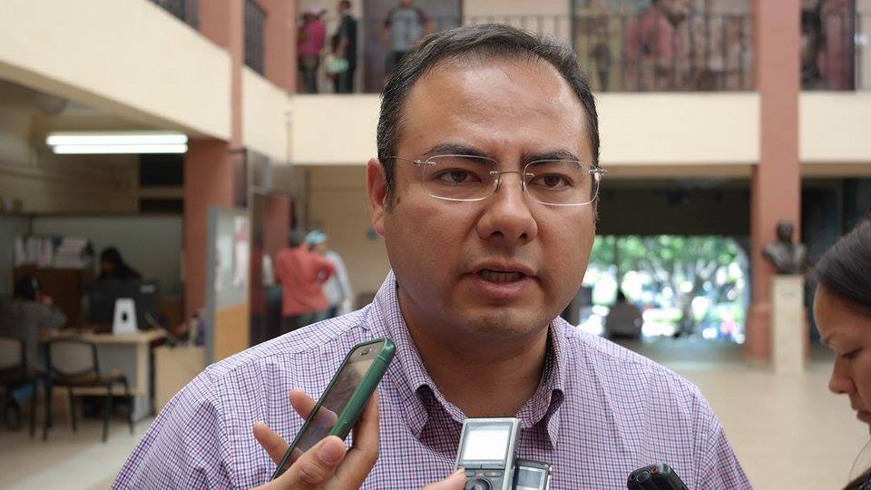 El director de movilidad y transporte, Carlos Ruiz León informó que en menos de dos meses que llevan las revisiones, han resultado ya 18 choferes con positivo de consumo de anfetaminas, metanfetaminas y cocaína; dijo que son trabajadores de las empresas Atucsa, Ómnibus Urbanos y Suburbanos, Verdes de Guanajuato y USB.