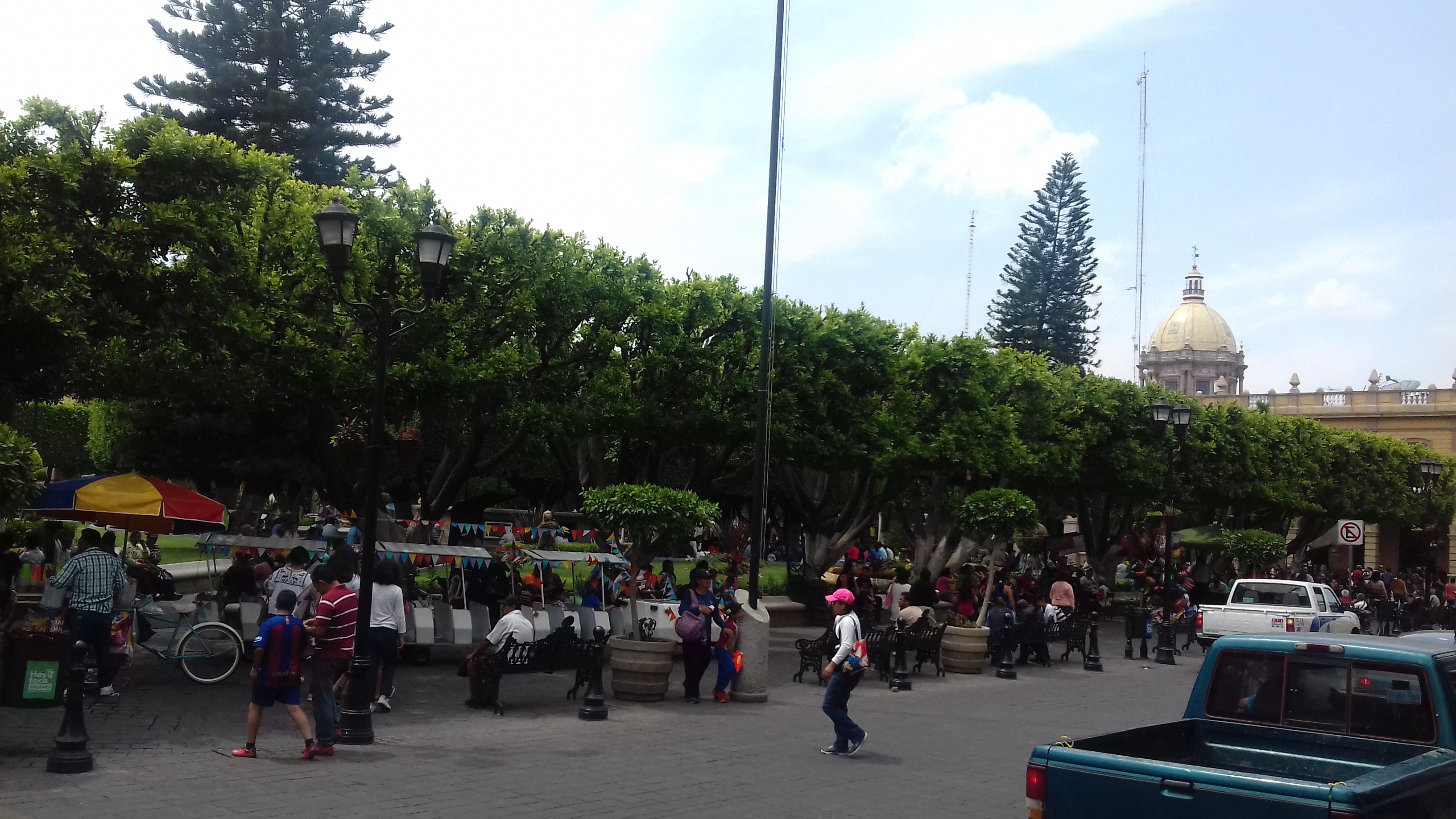 Fueron 80 mil visitantes los contabilizados durante el denominado Jueves Santo; Posteriormente el viernes con la procesión del Silencio se contabilizaron 50 mil espectadores; 14 mil más en las representaciones del viacrucis y 11 mil personas habrían frecuentado los diferentes balnearios del municipio.