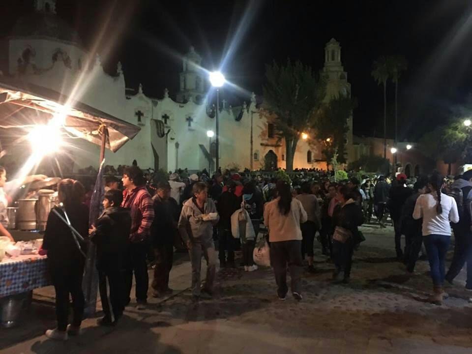 Durante la procesión se realizaron recorridos de baja velocidad