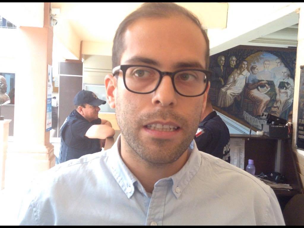 Conmovido con el tema el Edil del blanquiazul se negó a dar una opinión sobre la inseguridad que se vive en Celaya