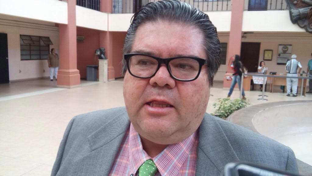 "Yo creo que no se está gestionando porque no hemos bajado, en lo que hemos visto en la comisión de obra pública”