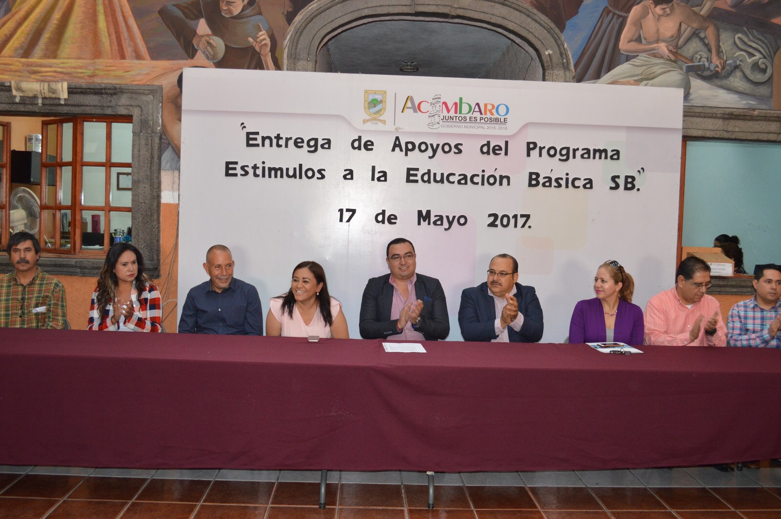 En su mensaje el Alcalde Municipal felicitó a los 1050 niños y jóvenes que recibirán el pago de 4 bimestres de estas becas, e invitó a los padres de familia a que aprovechen el recurso y se aplique cabalmente en la educación de sus hijos.