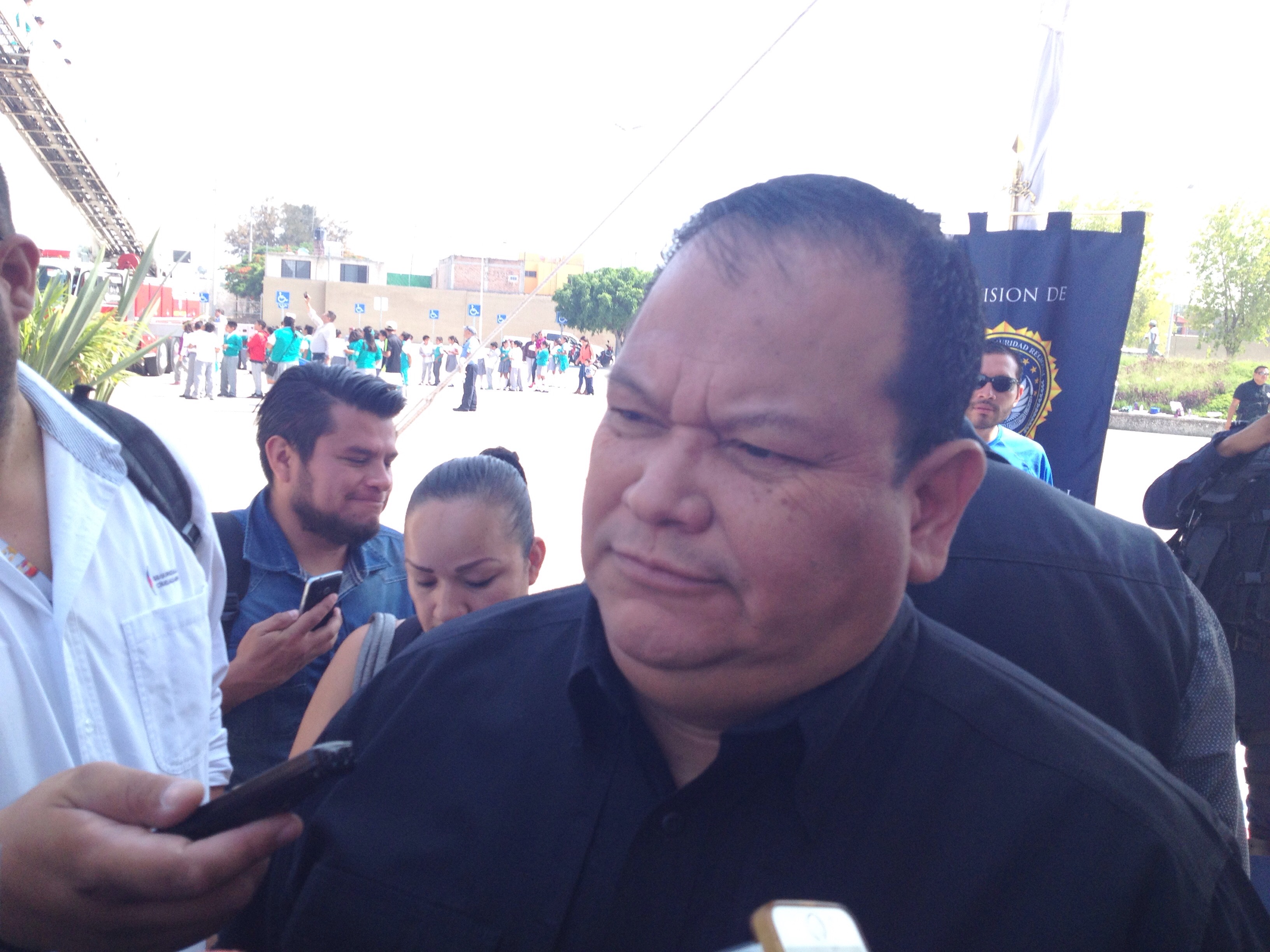 Vázquez Rivera, negó la posibilidad de que los efectivos municipales puedan importar sus armas de fuego mientras encuentran de descanso, por las reglas que pone el permiso colectivo con el que cuentan, sin embargo dijo que se les proporcionan recomendaciones para no ser objeto de dichos ataques.