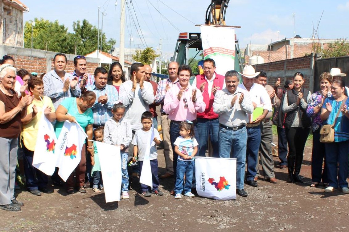 Calle Amapola  en la comunidad del Potrero