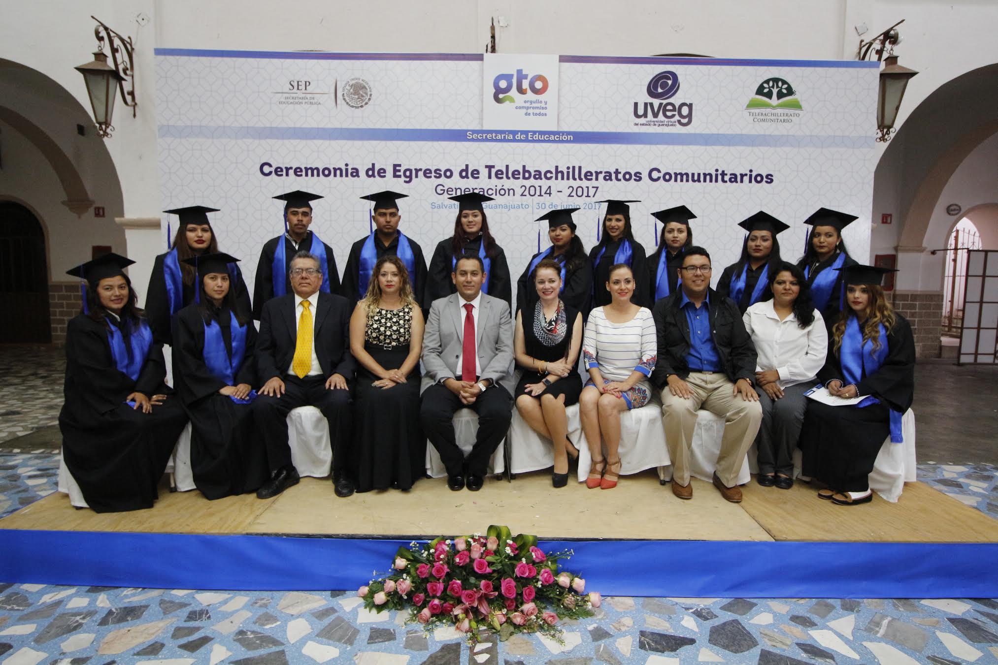 Entregaron un reconocimiento especial a los alumnos que obtuvieron los mejores promedios de la generación.