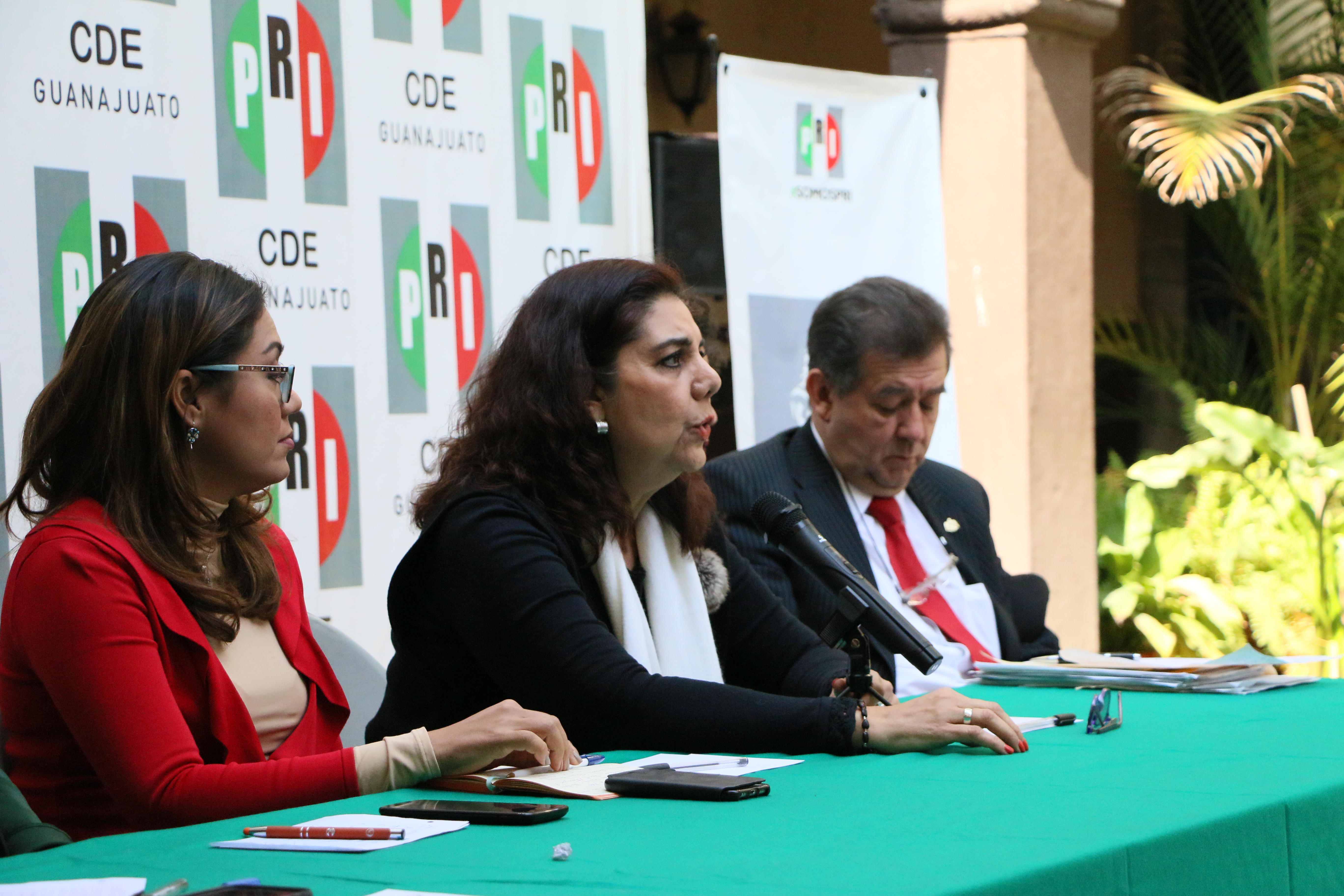 EXIGE PRI PRECISAR CUANDO TERMINA DESABASTO